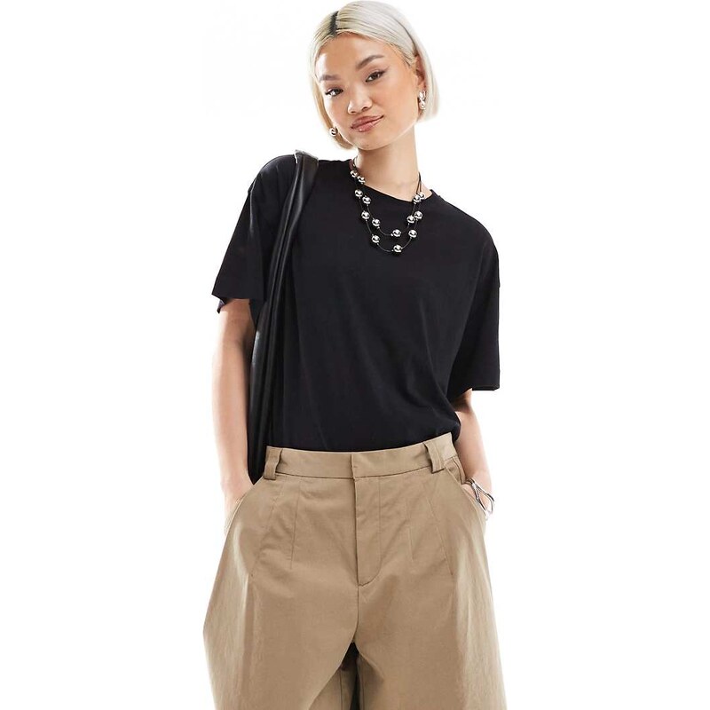 New Look oversized t-shirt in black 113261322