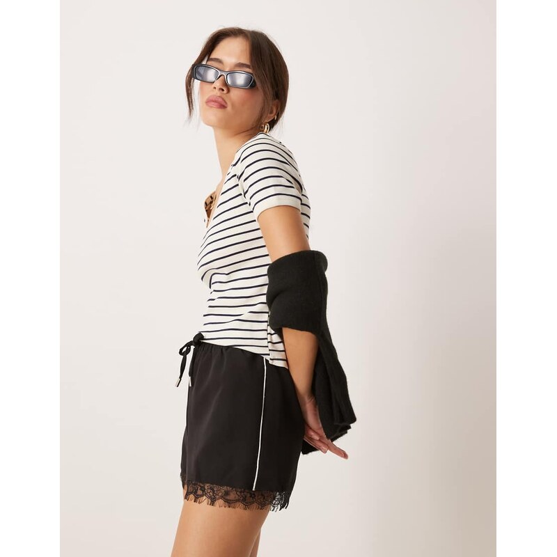 Mango cropped round neck striped baby tee in white 106025604