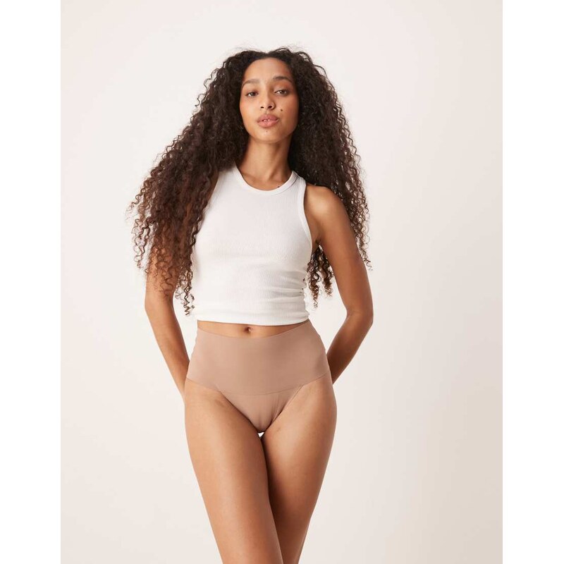 SPANXsupersmooth Undietectable thong in cafe au lait-Neutral 104072820