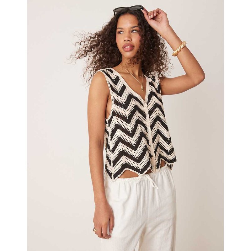 Vila chevron crochet knitted waistcoat in black and cream-White 106101874