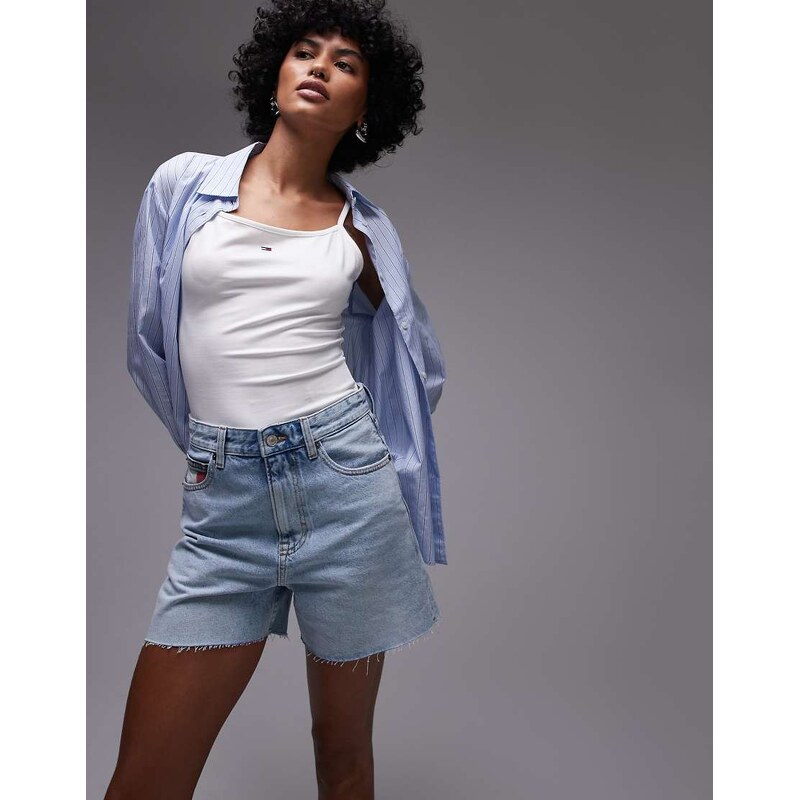 Tommy Jeans regular mom shorts in light blue 107697401