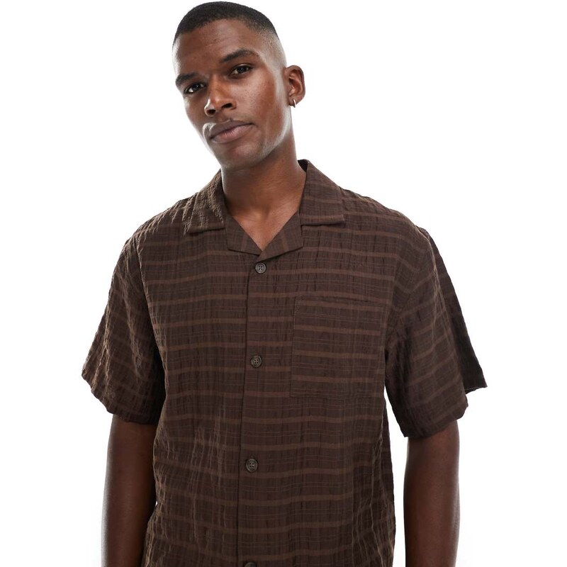 Cotton On box fit short sleeve shirt in chocolate brown