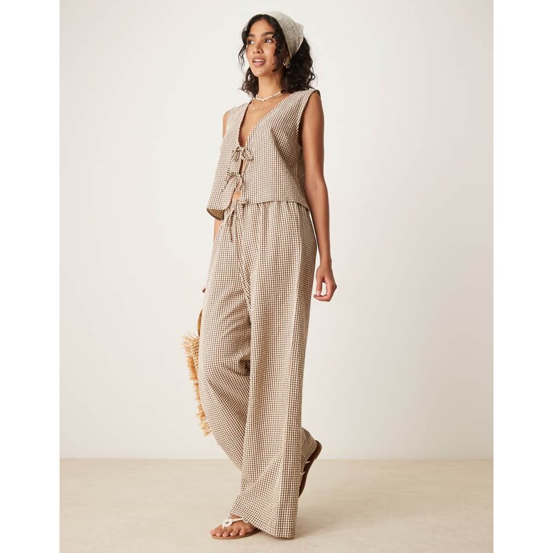 ASOS DESIGN wide leg pull on trouser in buttermilk gingham-Multi 106553759