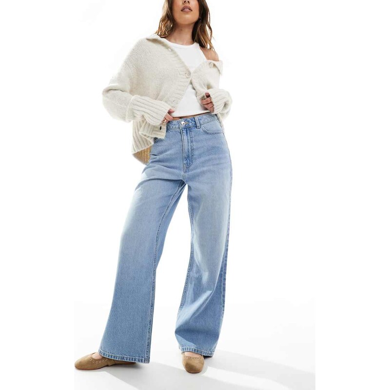 New Look adalae wide leg jeans in light blue