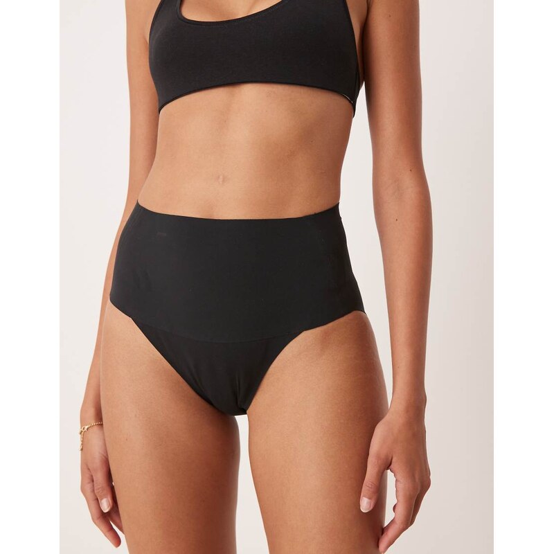 SPANXsupersmooth Undietectable high leg brief in black 106147886
