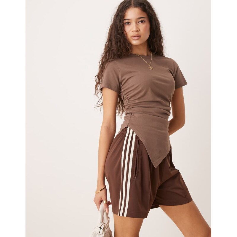 ASOS DESIGN ruched side asymmetric t-shirt in chocolate-Brown 106160471