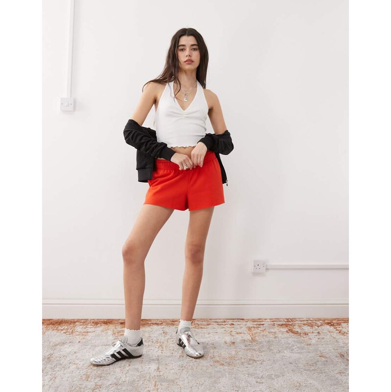 COLLUSION jogger micro short in red 106613047