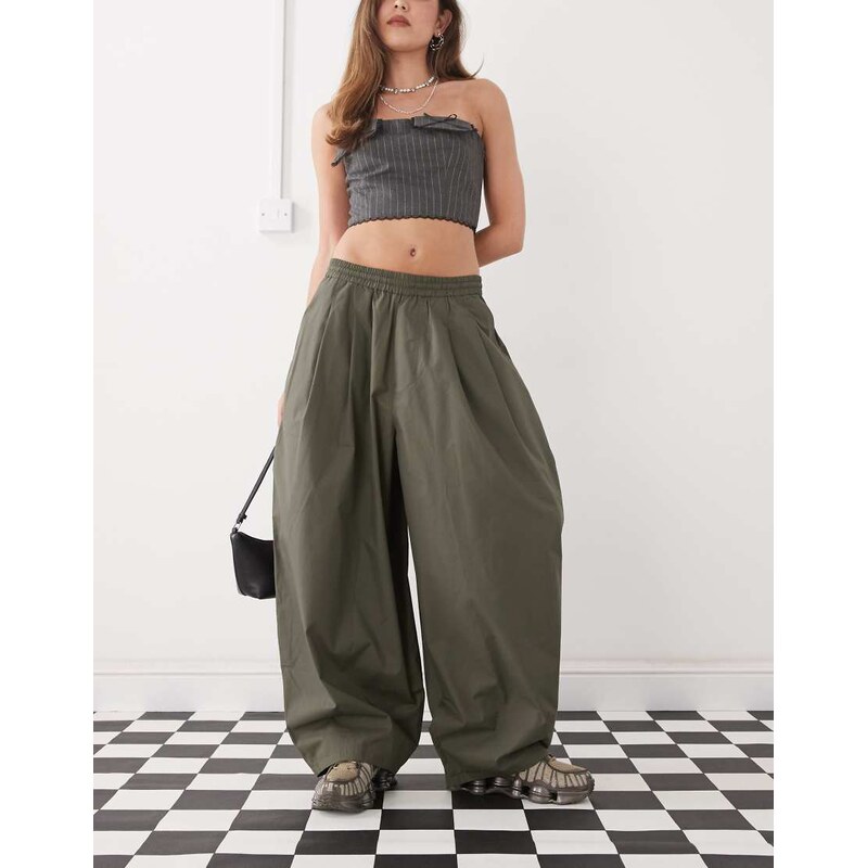 COLLUSION balloon leg trouser in khaki-Green 107043902