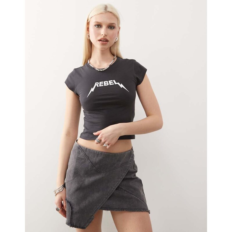 Noisy May baby tee with rebel print in charcoal grey 115718611