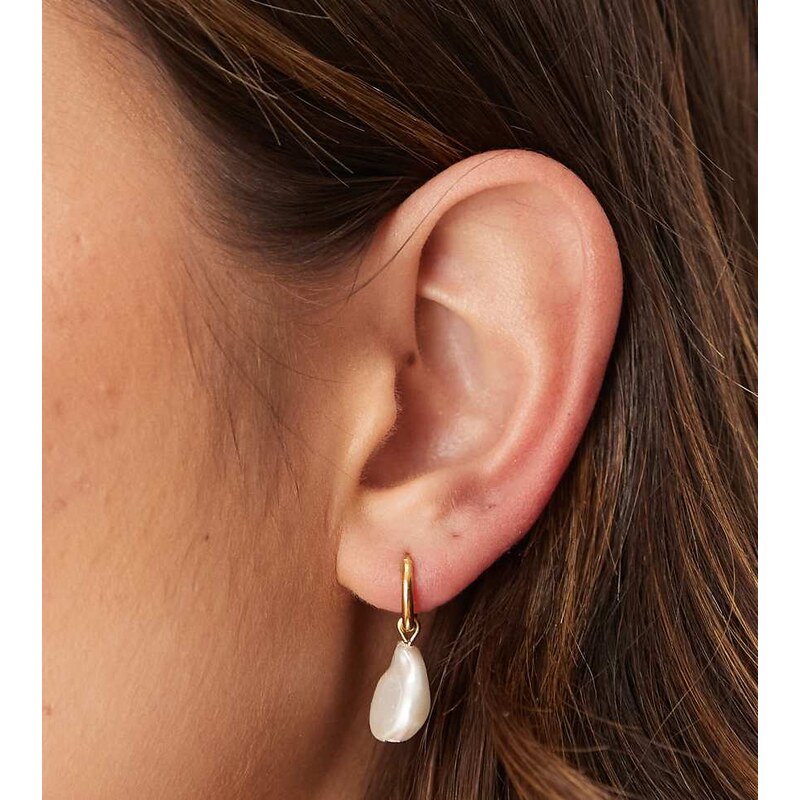 Lost Souls small huggie hoop earrings with pearl charm in 18ct gold 106451460