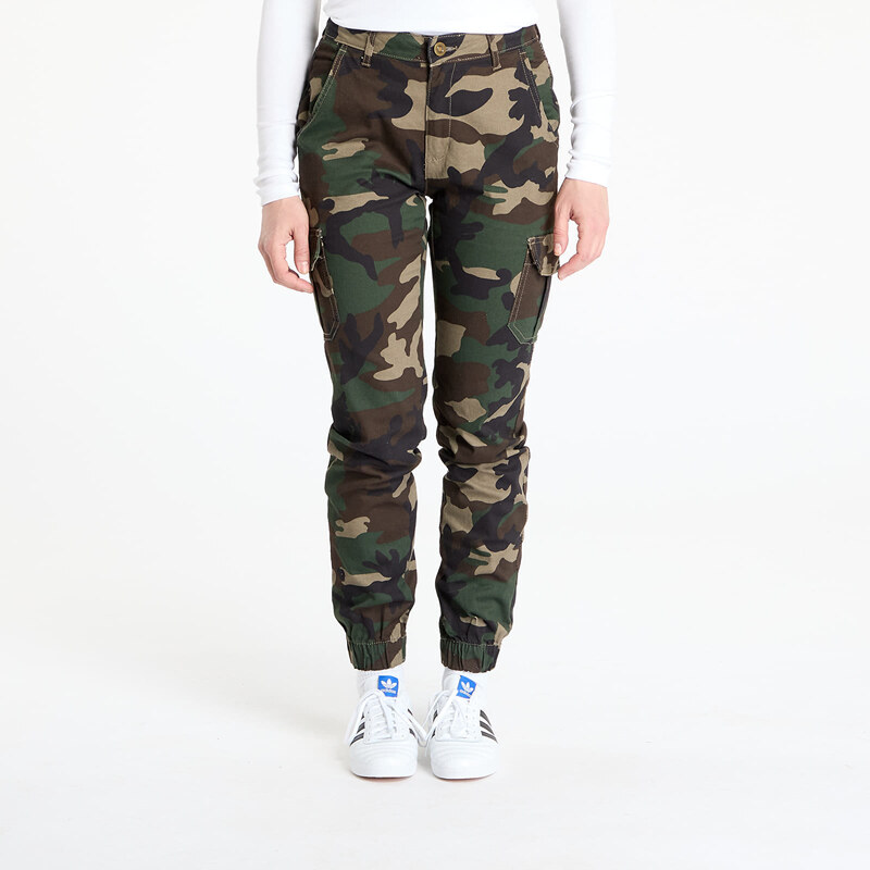 Kalhoty Urban Classics Ladies High Waist Camo Cargo Pants Camo Green 87308954