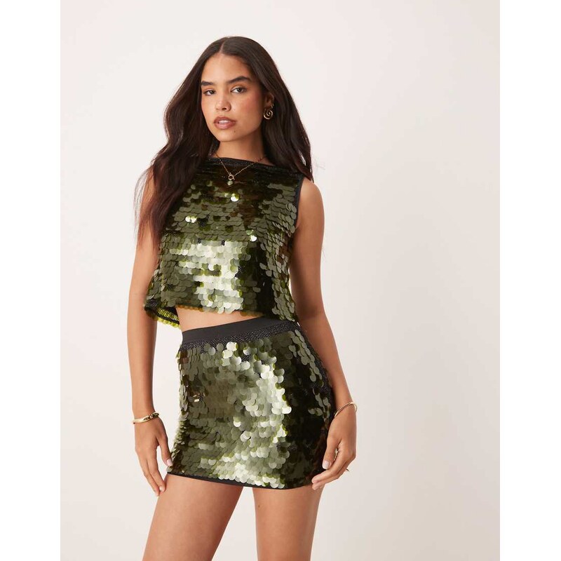 ASOS DESIGN large sequin disc top in forest green 106253347