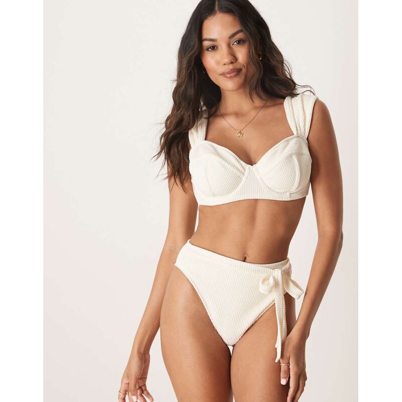 Peek & Beau underwire bikini top with ruched straps in ivory-White 115624205