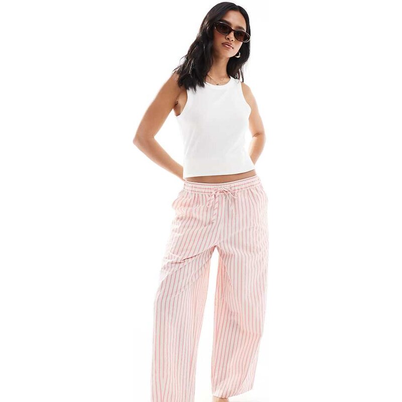 ASOS Petite ASOS DESIGN Petite seersucker pull on barrel leg trousers 115511184
