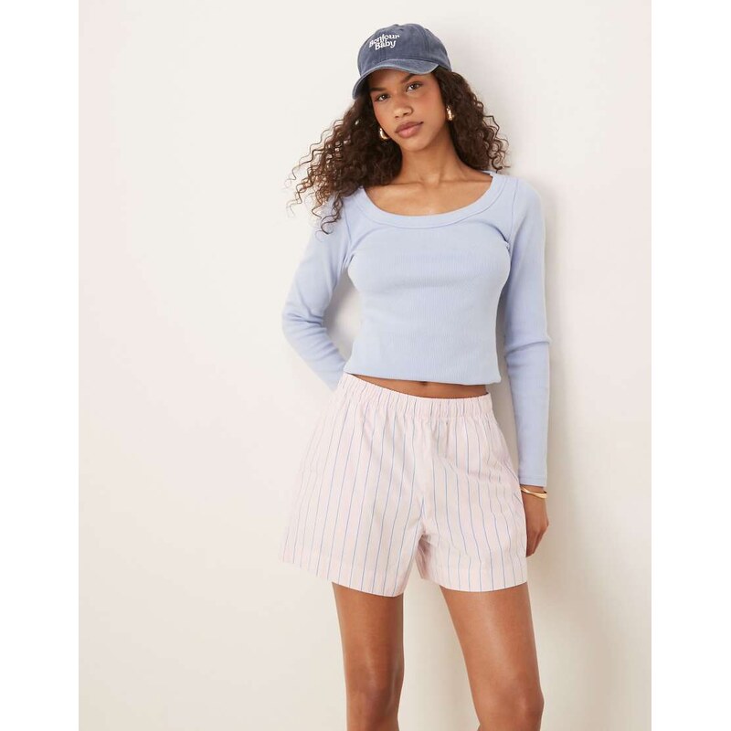 Abercrombie & Fitch tie waist poplin shorts in pink stripe-Red 106443372