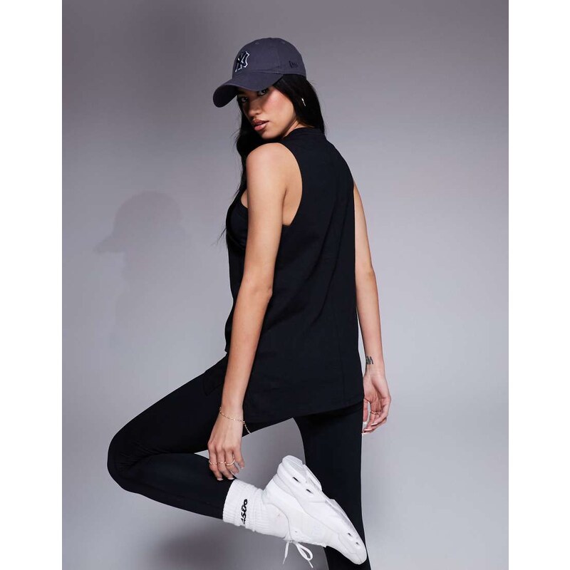 4505 Icon cotton drop armhole vest with quick dry finish in black 103090634