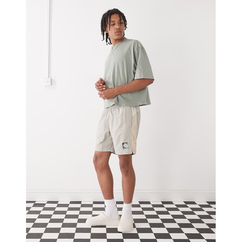 Columbia reventure shorts in beige-Neutral