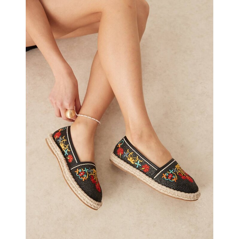ASOS DESIGN Jos embroidered closed toe espadrilles in black 106524351