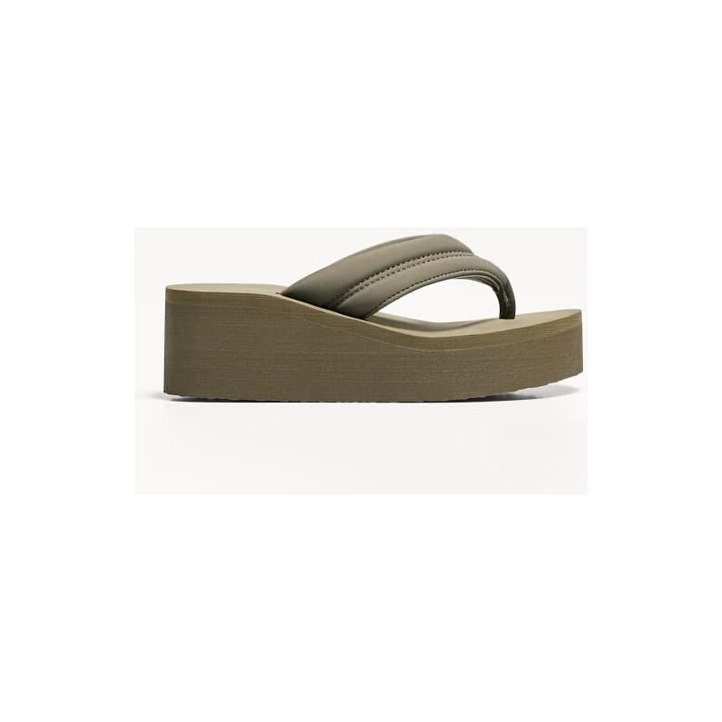 Bershka quilted platform sandals in khaki-Green 106540889