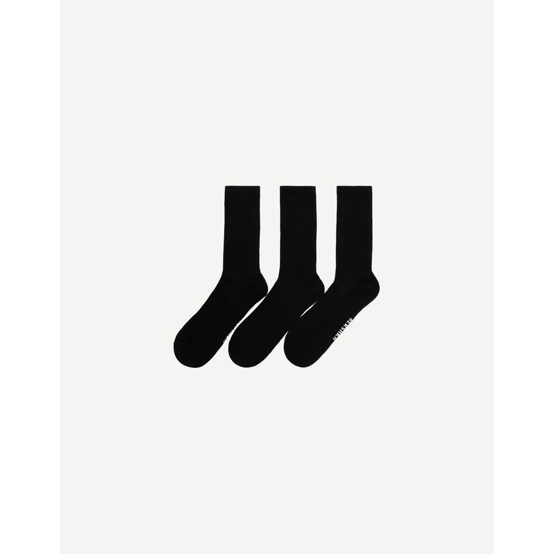 Bershka 3 pack sporty socks in black 106540915