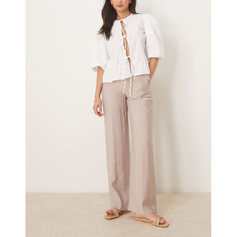 Abercrombie & Fitch high rise loose trousers in beige-Neutral