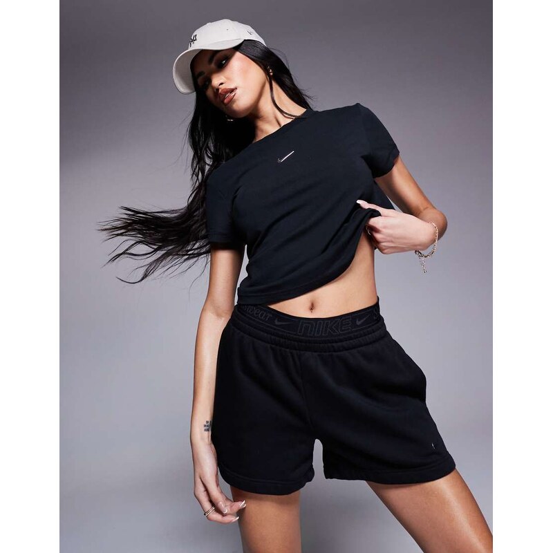 Nike Chill Gym Life Swoosh 4 inch shorts in black 106560078