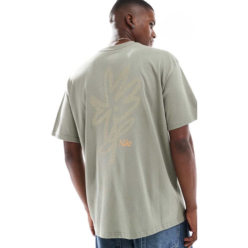 Nike M90 t-shirt in khaki-Green