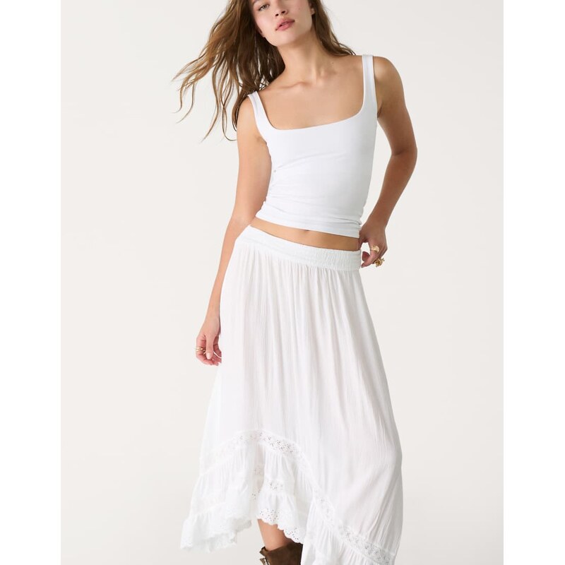Stradivarius tank top with square neck in white 106612476