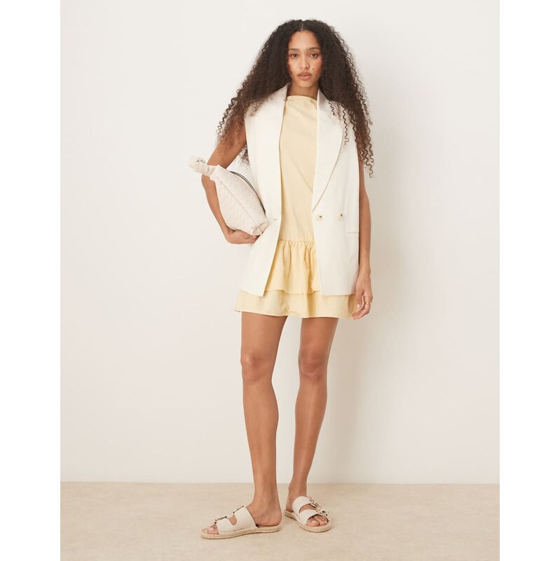 ASOS DESIGN sleeveless multiway blazer in ivory-White 114966174