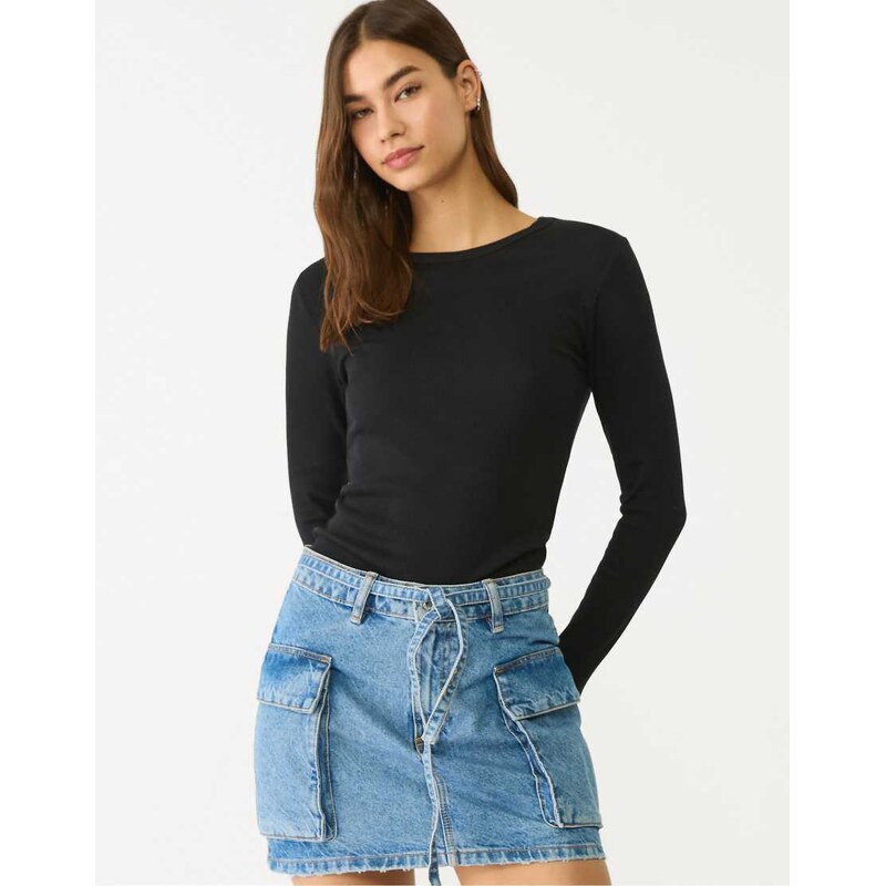 Stradivarius long sleeve ribbed t-shirt in black 108152605