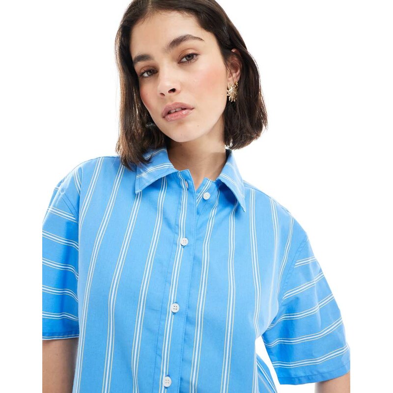 ASOS DESIGN cropped cotton poplin shirt with contrast stripe sleeve 106707086