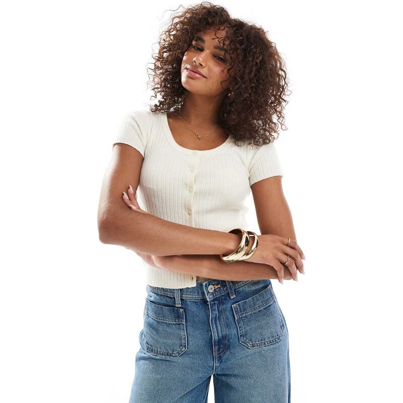 Vero Moda super soft rib knitted short sleeve button front top in 106711290