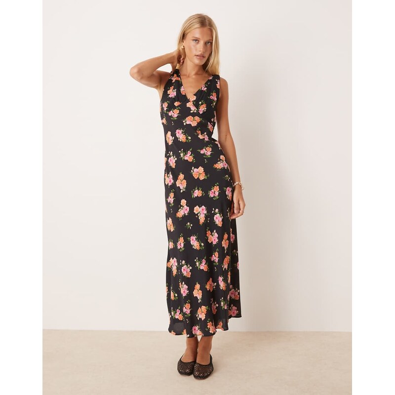 Mango v neck tea dress in dark floral print-Black