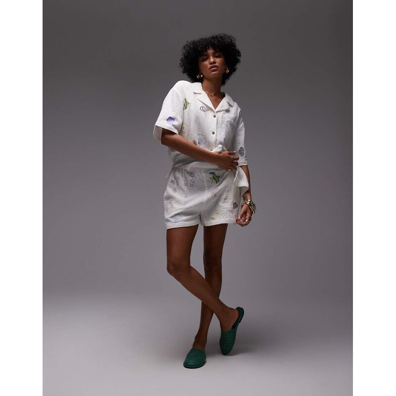 Topshop co ord cotton doodle embroidery pull on shorts in white 106914041
