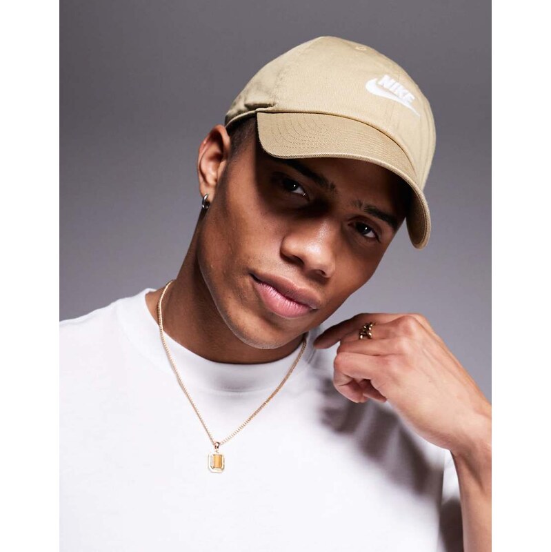 Nike Club cap in beige-Neutral