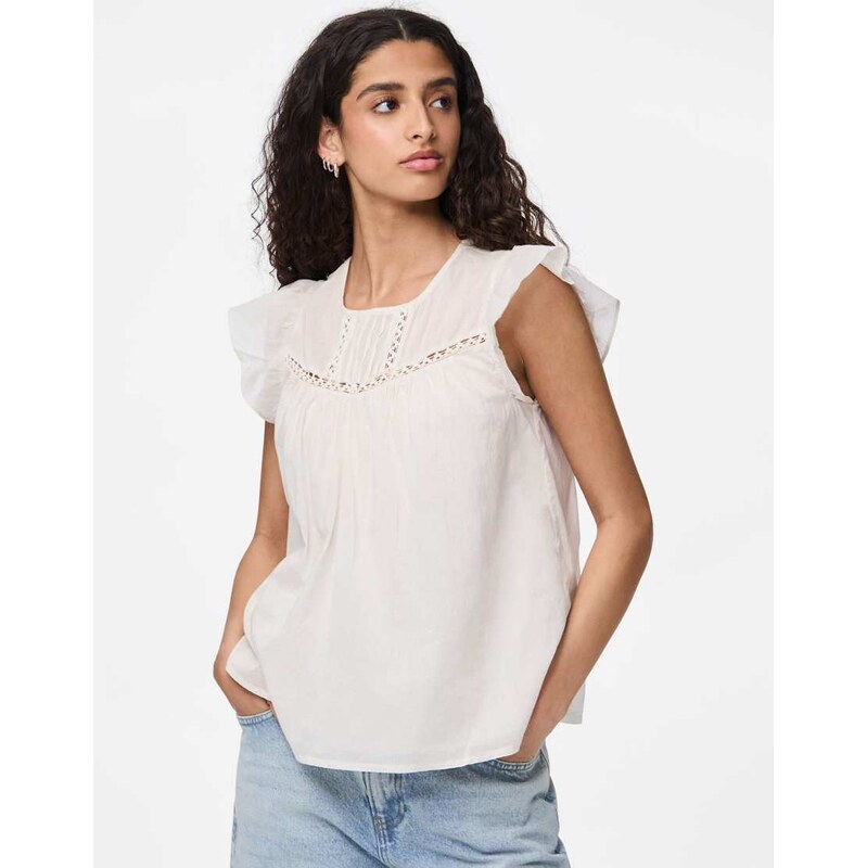 Pieces Sleeveless top in cream-White 115498746