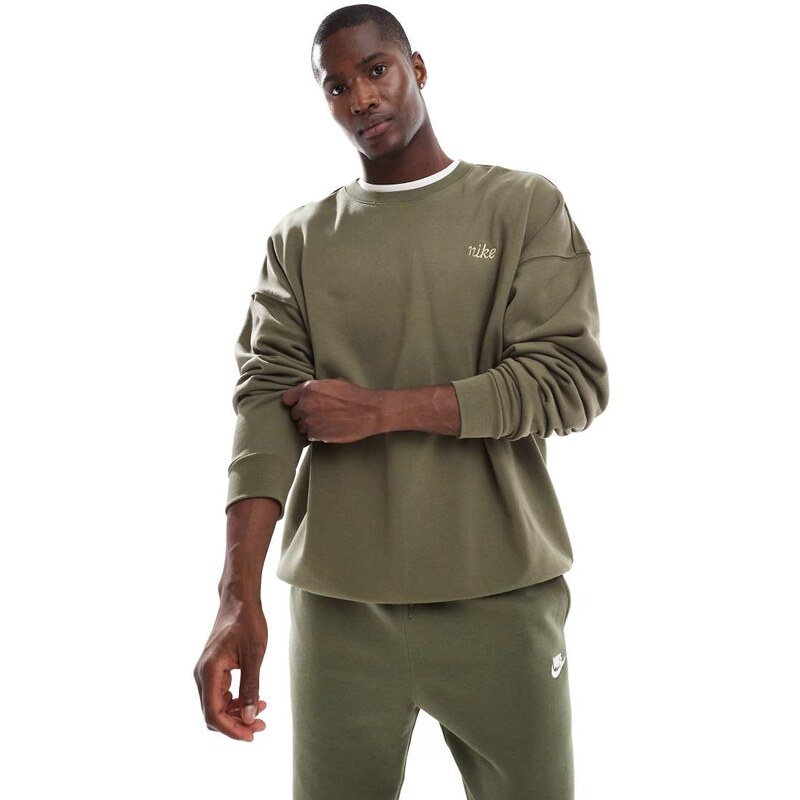 Nike Club crewneck oversized sweatshirt in khaki-Green