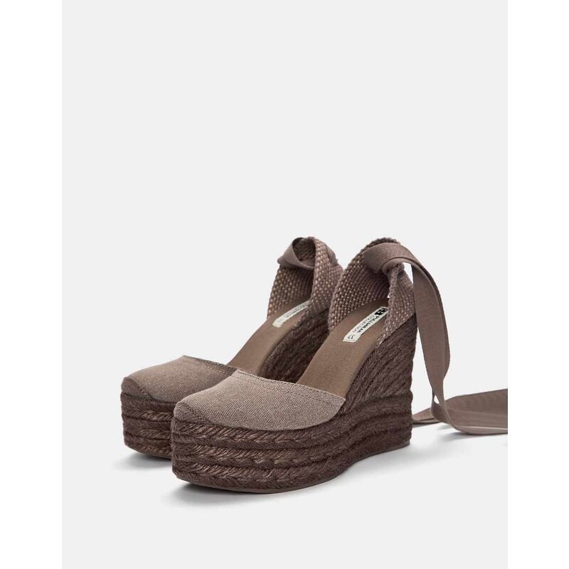 Pull&Bear espadrille wedges in brown 106861023