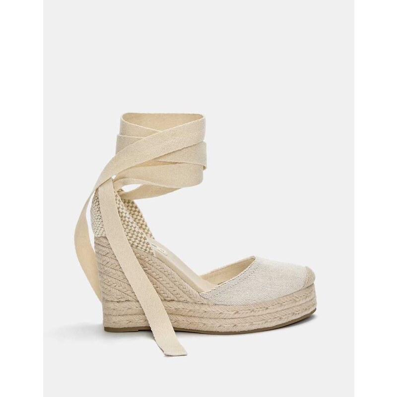Pull&Bear espadrille wedges in ecru-White 106861025