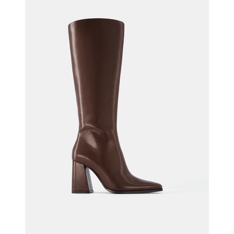 Bershka block heel boots in burgundy-Red 107362968