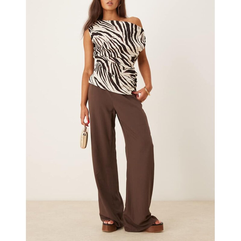 Mango wide leg trouser in brown 107120642