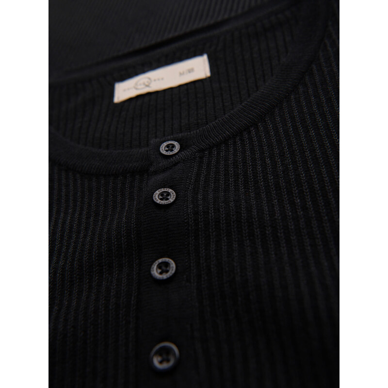 Ombre Mens knitted T-shirt with buttons at neckline - black