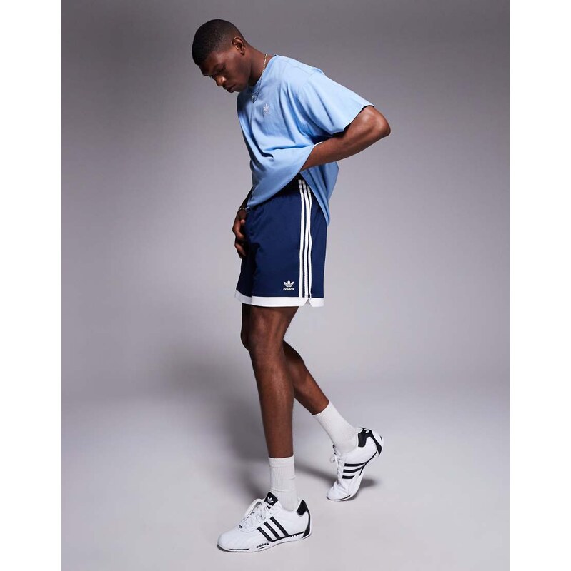 adidas Originals Adicolor shorts in navy mockeylet 107216266