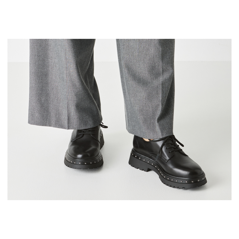Stylové černé mokasíny s moderním akcentem Tamaris 1-23748-45 černá 107291740