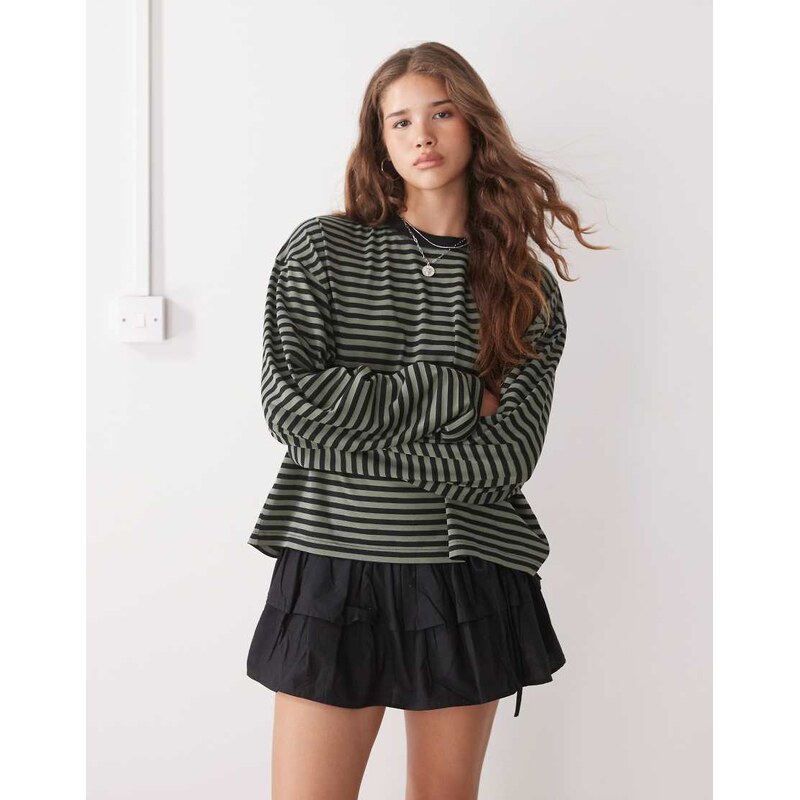 Lioness Bloom cotton blend long sleeve crew neck boxy t-shirt in green 114934846