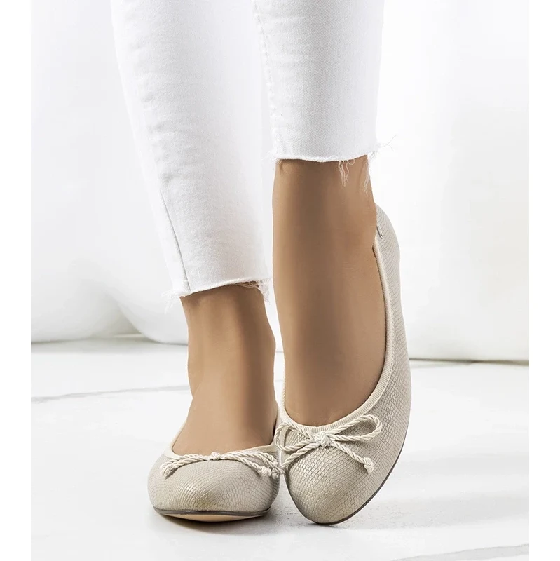 Gemre Beige womens ballet flats Villers 106989976