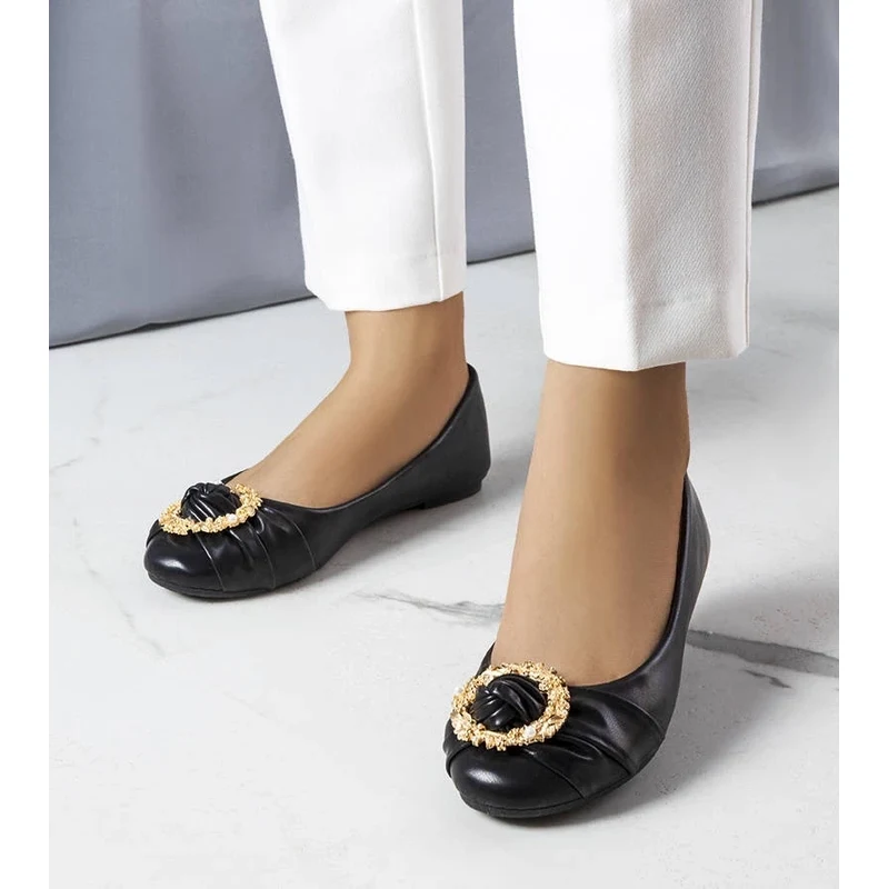 Gemre Black ballet flats with a golden ornament Antoinette 106990051