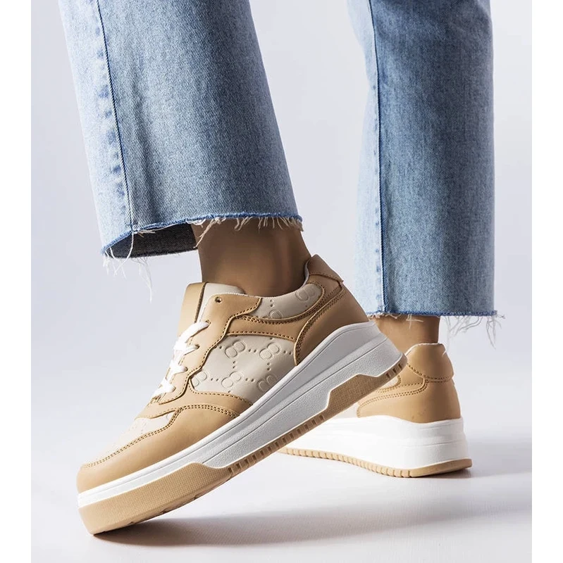 Gemre Beige sneakers decorated with Paré embossing