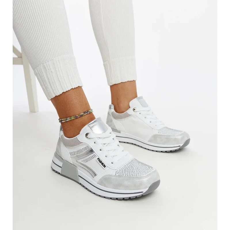 D/CEO White trainers Justar