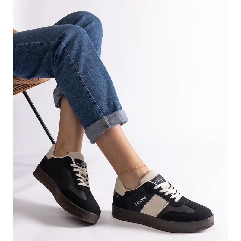 D/CEO White trainers Justar